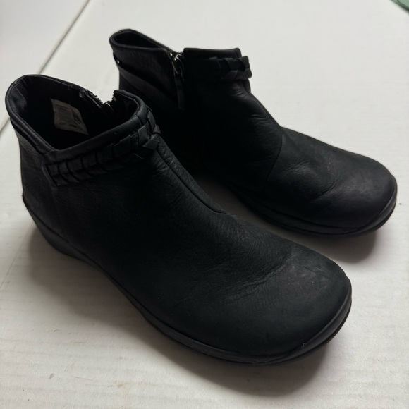 Merrell Women's Encore Braided Bluff Q2 Leather Booties In Black Size: 9.5 - Picture 1 of 13
